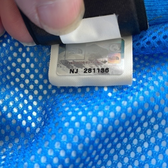 SzM The North Face Hyvent zip up hooded Anorak in a light sky blue GUC - Picture 10 of 16